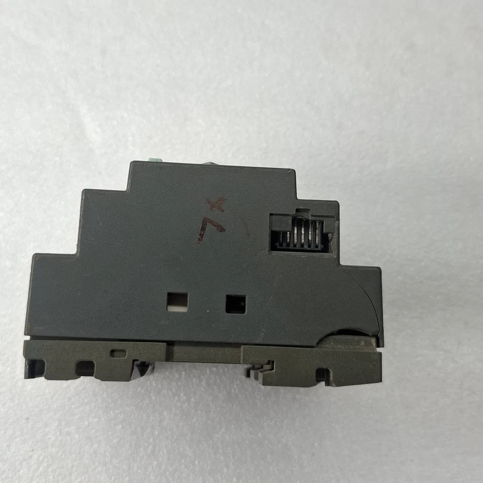 Siemens 6ED1052-1MD00-0BA6 Logo Plc Module 6ED1052-1MD00-0BA6 For Parts FREESHIP